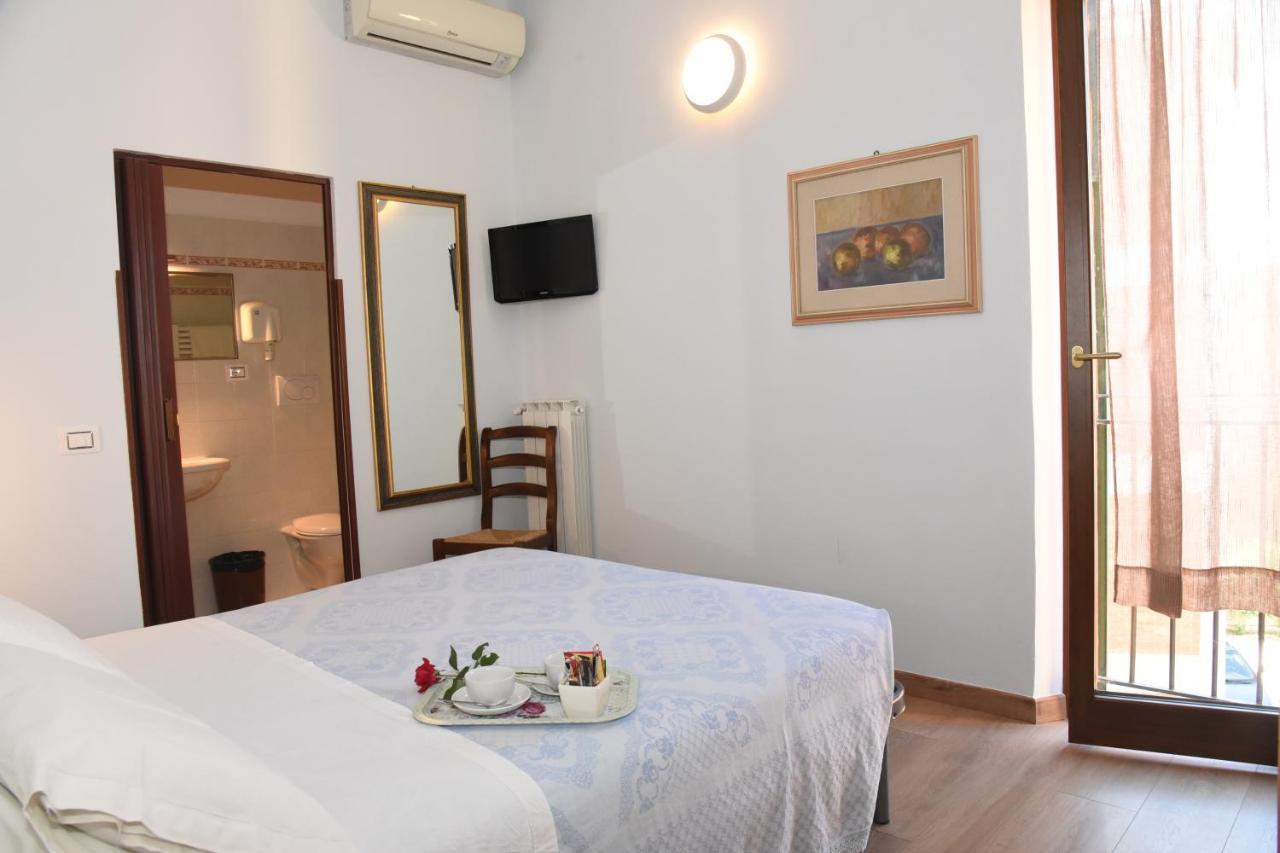 Albergo La Rosetta Chiusi Exterior foto